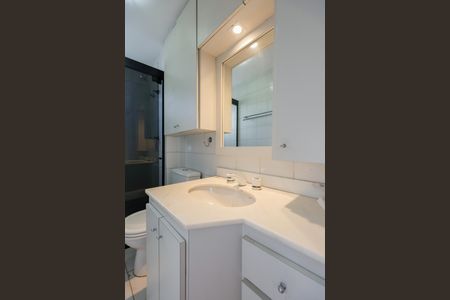 Apartamento para alugar com 89m², 2 quartos e 2 vagas Apartamento para alugar com 89m², 2 quartos e 2 vagasBanheiro da Suíte