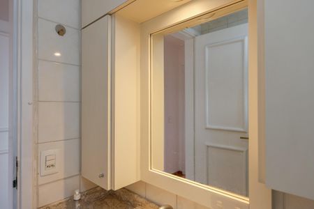 Apartamento para alugar com 89m², 2 quartos e 2 vagas Apartamento para alugar com 89m², 2 quartos e 2 vagasBanheiro