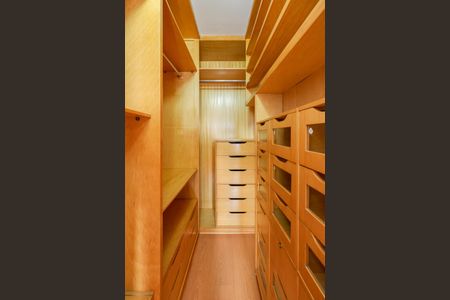 Apartamento para alugar com 89m², 2 quartos e 2 vagas Apartamento para alugar com 89m², 2 quartos e 2 vagasCloset da Suíte