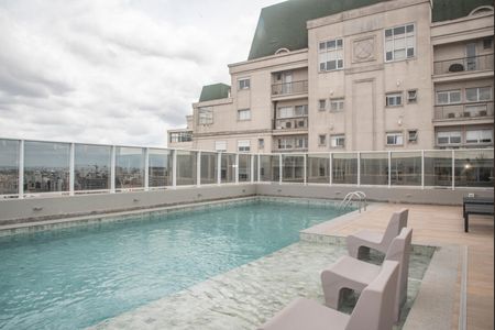 Apartamento à venda com 52m², 2 quartos e 1 vaga Apartamento à venda com 52m², 2 quartos e 1 vagaÁrea comum - Piscina