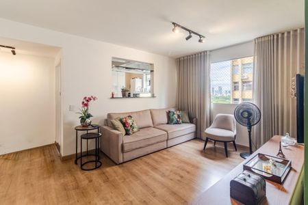 Sala de apartamento para alugar com 2 quartos, 60m² em Cerqueira César, São Paulo