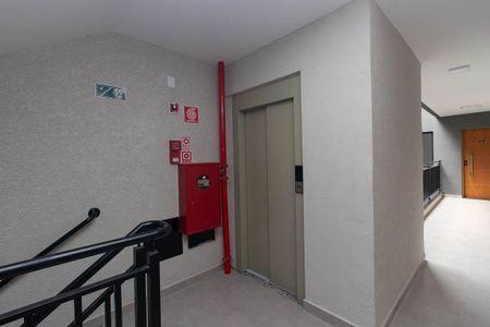Apartamento para alugar com 42m², 2 quartos e sem vagaElevador