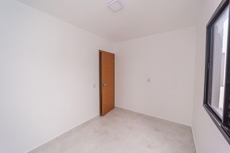 Quarto 1 de apartamento para alugar com 2 quartos, 42m² em Vila Isolina Mazzei, São Paulo