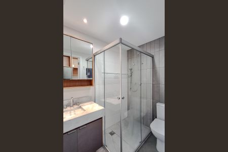 Banheiro de kitnet/studio para alugar com 1 quarto, 26m² em Vila Mariana, São Paulo