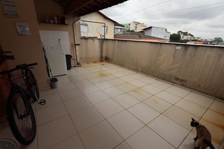 Apartamento à venda com 90m², 2 quartos e 2 vagasQuintal