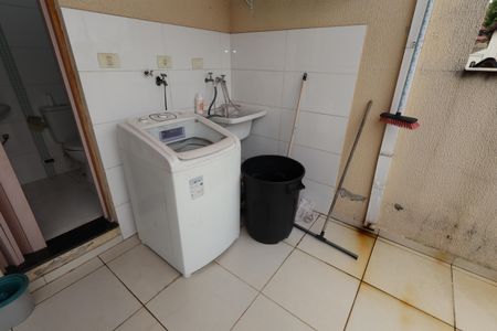 Apartamento à venda com 90m², 2 quartos e 2 vagasLavanderia