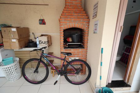 Apartamento à venda com 90m², 2 quartos e 2 vagasChurrasqueira