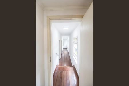 Casa de condomínio para alugar com 220m², 3 quartos e 4 vagas Casa de condomínio para alugar com 220m², 3 quartos e 4 vagasCorredor