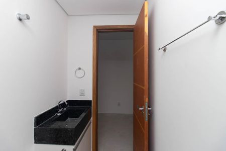 Banheiro de apartamento para alugar com 2 quartos, 55m² em Vila Isolina Mazzei, São Paulo
