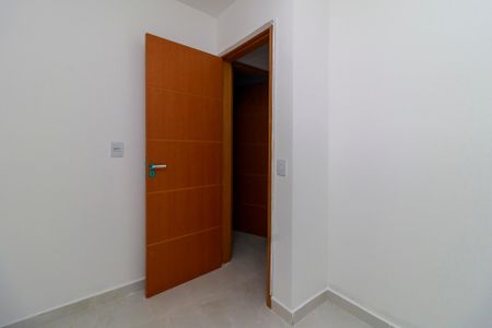 Quarto 2 de apartamento para alugar com 2 quartos, 41m² em Vila Isolina Mazzei, São Paulo
