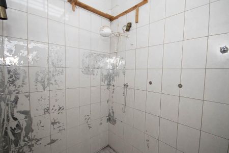 Casa à venda com 200m², 2 quartos e 1 vagaBanheiro 