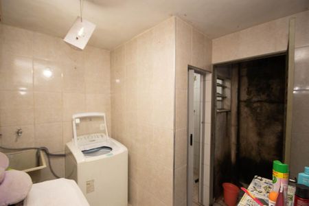 Casa à venda com 200m², 2 quartos e 1 vagaÁrea de Serviço