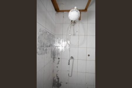 Casa à venda com 200m², 2 quartos e 1 vagaBanheiro 