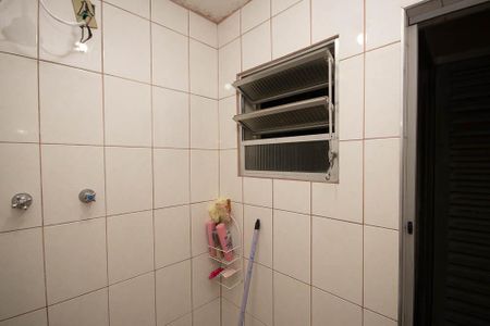 Casa à venda com 200m², 2 quartos e 1 vagaBanheiro 2 