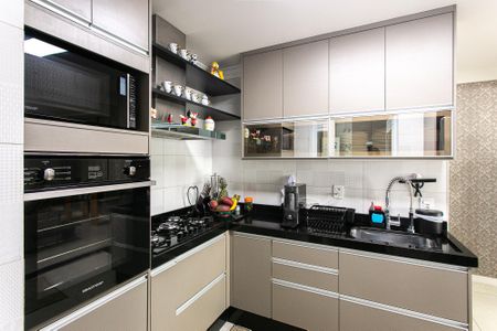 Apartamento à venda com 102m², 3 quartos e 2 vagasCozinha