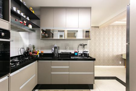 Apartamento à venda com 102m², 3 quartos e 2 vagasCozinha