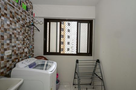 Apartamento à venda com 81m², 2 quartos e 1 vagaÁrea de Serviço 