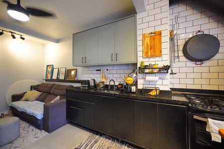 Sala - Cozinha de apartamento para alugar com 2 quartos, 55m² em Canasvieiras, Florianópolis