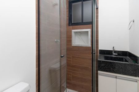 Banheiro de apartamento para alugar com 2 quartos, 41m² em Vila Isolina Mazzei, São Paulo