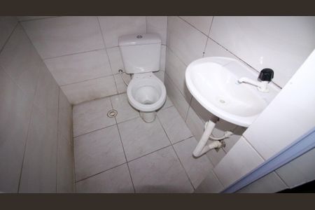 Casa para alugar com 74m², 2 quartos e sem vagaBanheiro