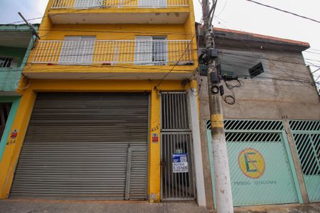Casa para alugar com 74m², 2 quartos e sem vagaFachada