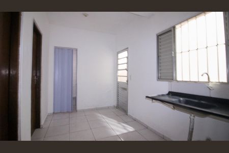 Sala/Cozinha de casa para alugar com 2 quartos, 74m² em Parque Boa Esperança, São Paulo