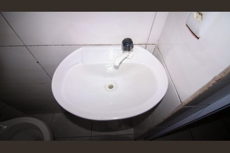 Casa para alugar com 74m², 2 quartos e sem vagaBanheiro