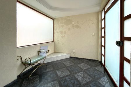 Apartamento à venda com 83m², 3 quartos e 2 vagas Apartamento à venda com 83m², 3 quartos e 2 vagasÁrea comum - Hall