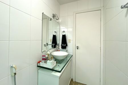 Apartamento à venda com 83m², 3 quartos e 2 vagas Apartamento à venda com 83m², 3 quartos e 2 vagasBanheiro