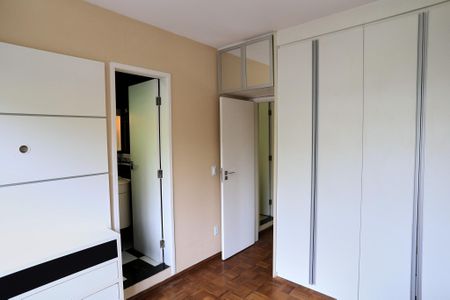 Casa à venda com 109m², 3 quartos e 2 vagasSuíte