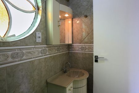 Casa à venda com 109m², 3 quartos e 2 vagasBanheiro