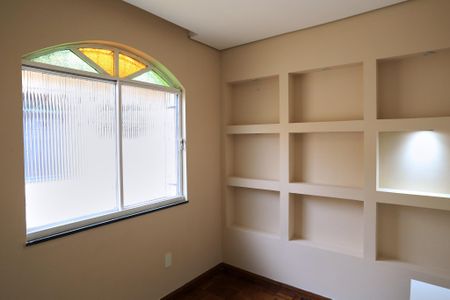 Casa à venda com 109m², 3 quartos e 2 vagasQuarto 1