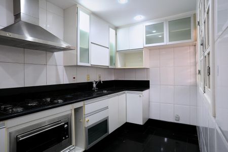 Casa à venda com 109m², 3 quartos e 2 vagasCozinha