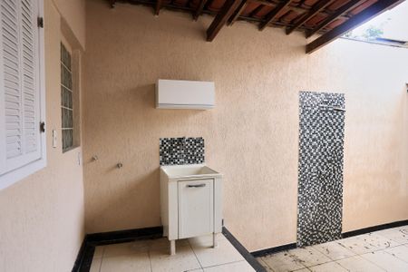 Casa à venda com 109m², 3 quartos e 2 vagasÁrea de Serviço