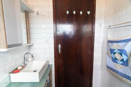 Casa à venda com 128m², 3 quartos e 2 vagas Casa à venda com 128m², 3 quartos e 2 vagasBanheiro 1