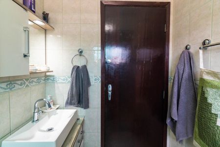 Casa à venda com 128m², 3 quartos e 2 vagas Casa à venda com 128m², 3 quartos e 2 vagasBanheiro 2