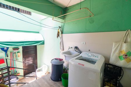 Casa à venda com 128m², 3 quartos e 2 vagas Casa à venda com 128m², 3 quartos e 2 vagasÁrea de Serviço