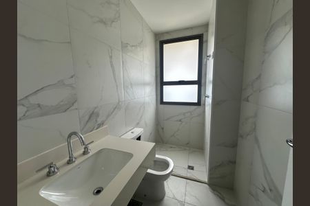 Apartamento à venda com 185m², 3 quartos e 3 vagasBanheiro da Suíte 2