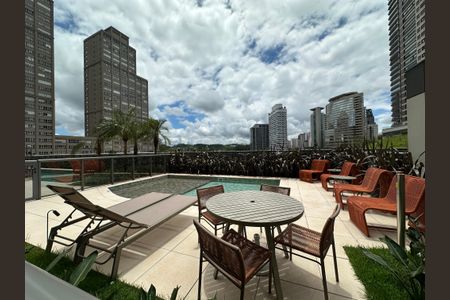 Apartamento à venda com 185m², 3 quartos e 3 vagasÁrea comum - Piscina