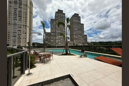 Apartamento à venda com 185m², 3 quartos e 3 vagasÁrea comum - Piscina