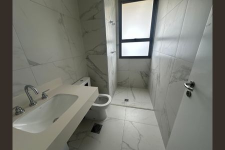 Apartamento à venda com 185m², 3 quartos e 3 vagasBanheiro da Suíte 1