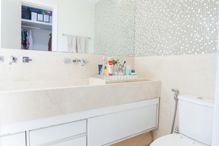 Apartamento à venda com 165m², 3 quartos e 3 vagasbanheiro suite 3