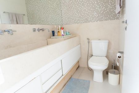 Apartamento à venda com 165m², 3 quartos e 3 vagasbanheiro suite 3