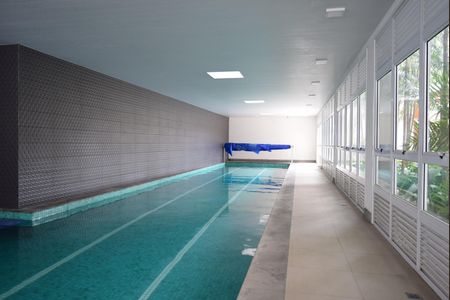 Studio à venda com 30m², 1 quarto e 1 vagaPiscina Coberta