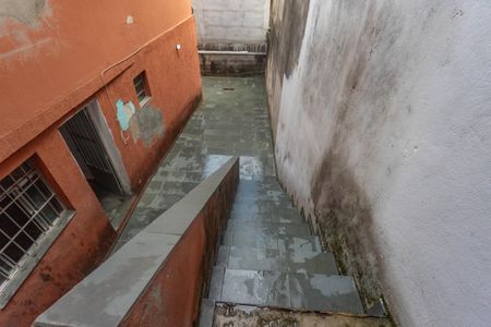 Casa para alugar com 70m², 1 quarto e sem vaga Casa para alugar com 70m², 1 quarto e sem vagaEscada entrada