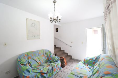 Casa para alugar com 2 quartos, 90m² em Vila Nivi, São Paulo