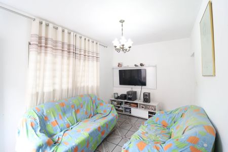 Casa para alugar com 2 quartos, 90m² em Vila Nivi, São Paulo