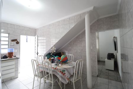 Casa para alugar com 90m², 2 quartos e sem vaga