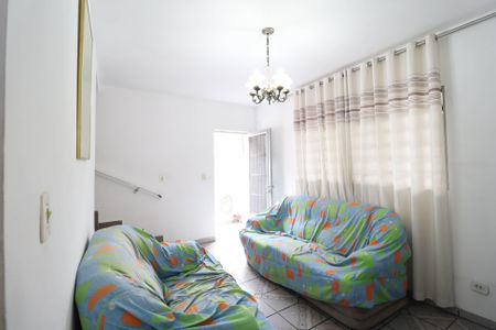 Casa para alugar com 2 quartos, 90m² em Vila Nivi, São Paulo