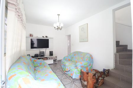 Casa para alugar com 2 quartos, 90m² em Vila Nivi, São Paulo